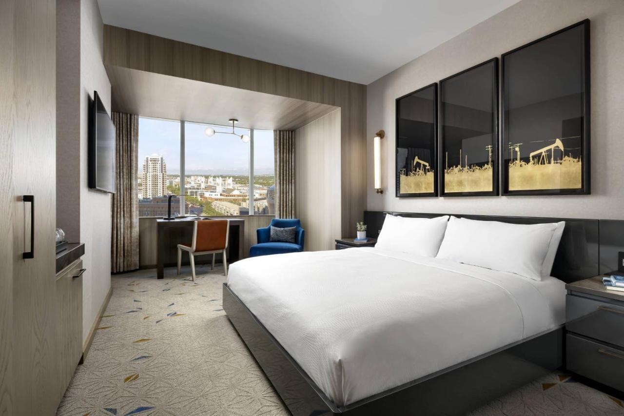 Jw Marriott Edmonton Ice District Hotel Bagian luar foto